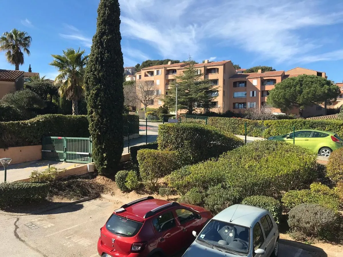 T2 Proche Plage Carqueiranne Daire